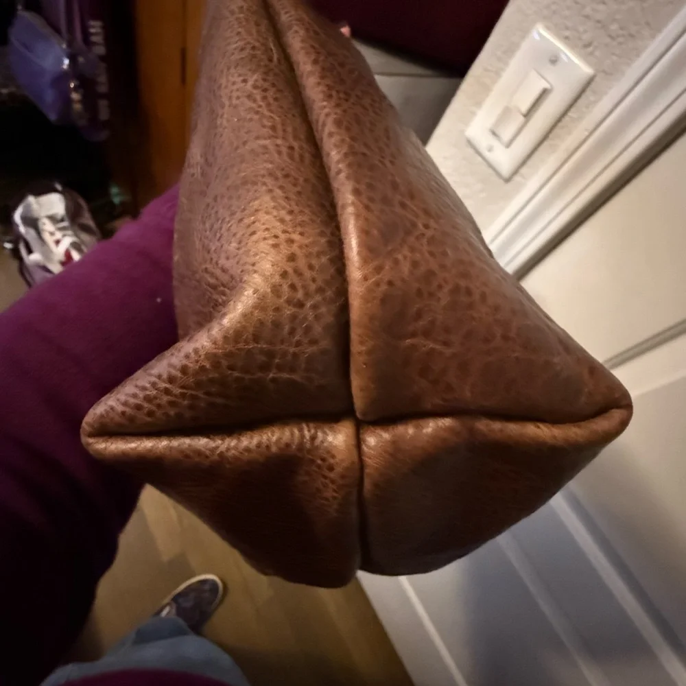 TWO-TEXTURED NUTMEG medium Classic tote - Portland Leather - EUC - Picture 3 of 7